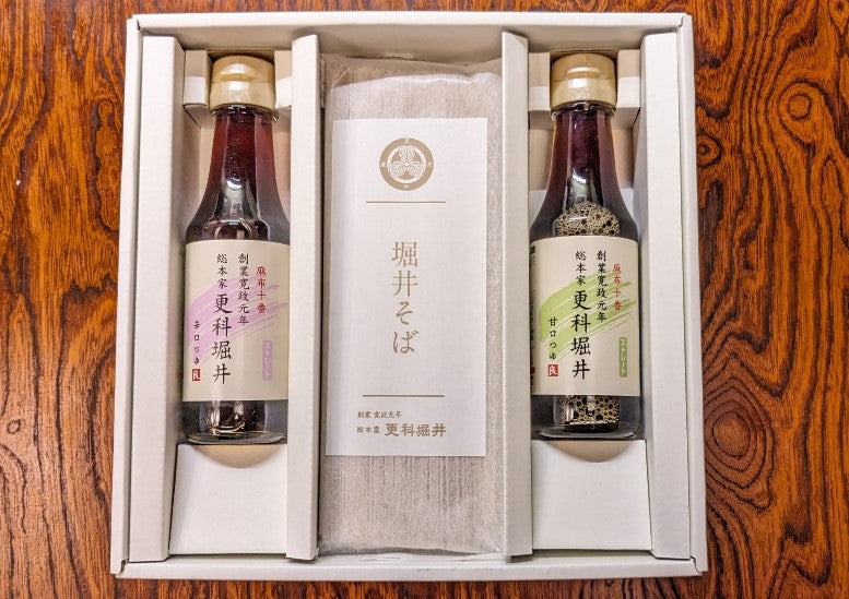 【一時販売停止】更科更科堀井 堀井そば詰合せ(そば3箱6人前、つゆ2本4人前)