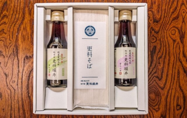 【一時販売停止】更科更科堀井 更科そば詰合せ(そば3箱6人前、つゆ2本4人前)