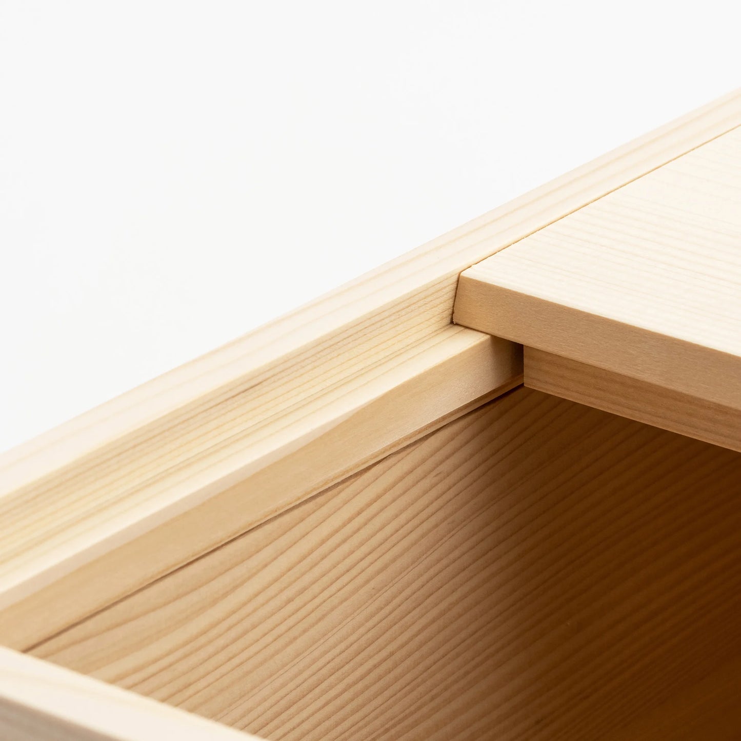 田中卒塔婆WORKS 最後の1粒まで取り出しやすい米びつ