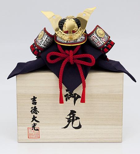 特製小型兜(桐箱入り)「大鍬形」11号 114672
