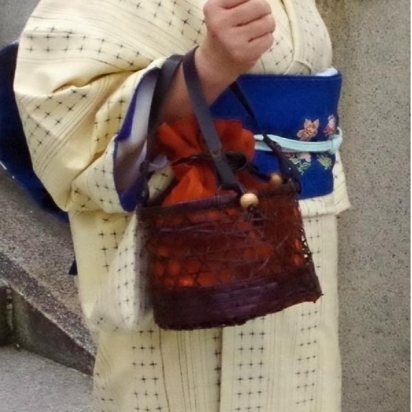 西河 竹バック 黒漆小 革手