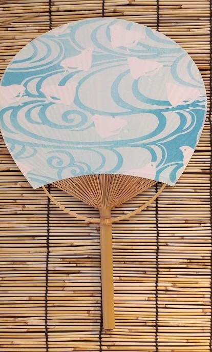 【在庫切れ】いせ辰 うちわ江戸柄 大判 千鳥