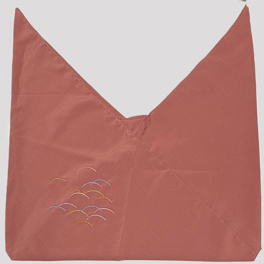 大野屋總本店　刺繍入りあずま袋（箱入り）　青海波