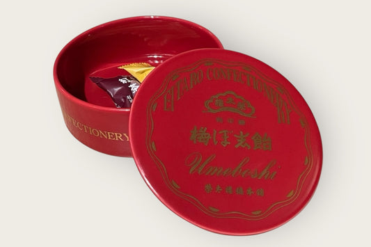 アリタポーセリンラボ x 榮太樓總本鋪　「梅ぼ志飴」の有田焼の器